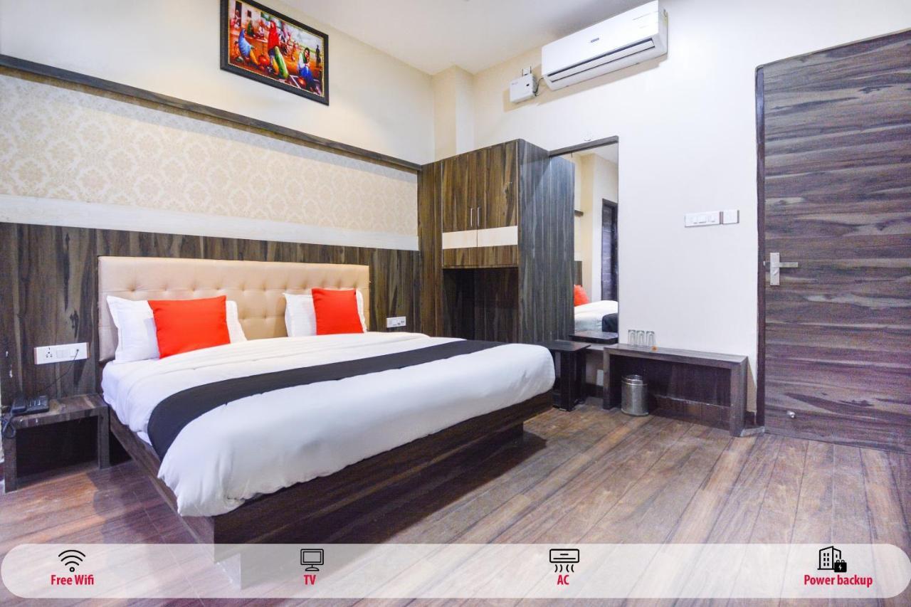 Capital O Moments Inn Amritsar Buitenkant foto
