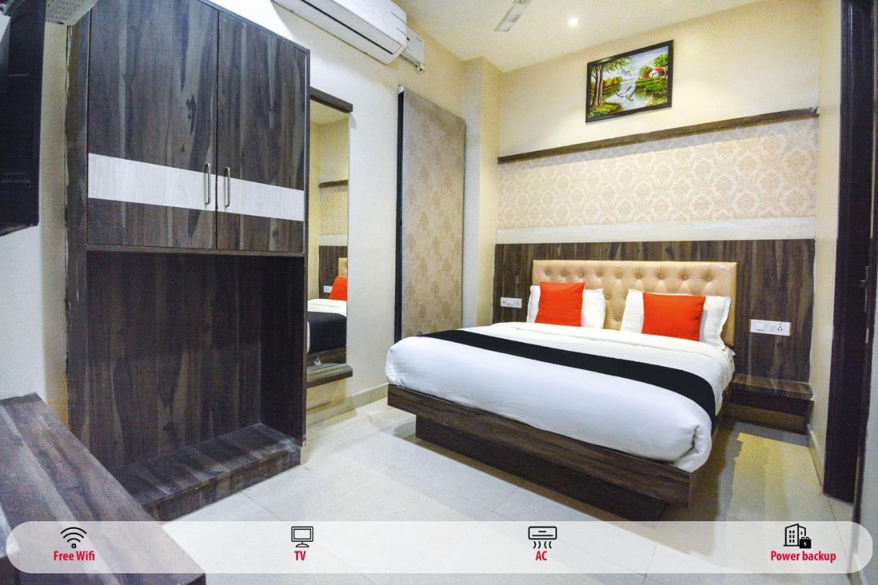 Capital O Moments Inn Amritsar Buitenkant foto